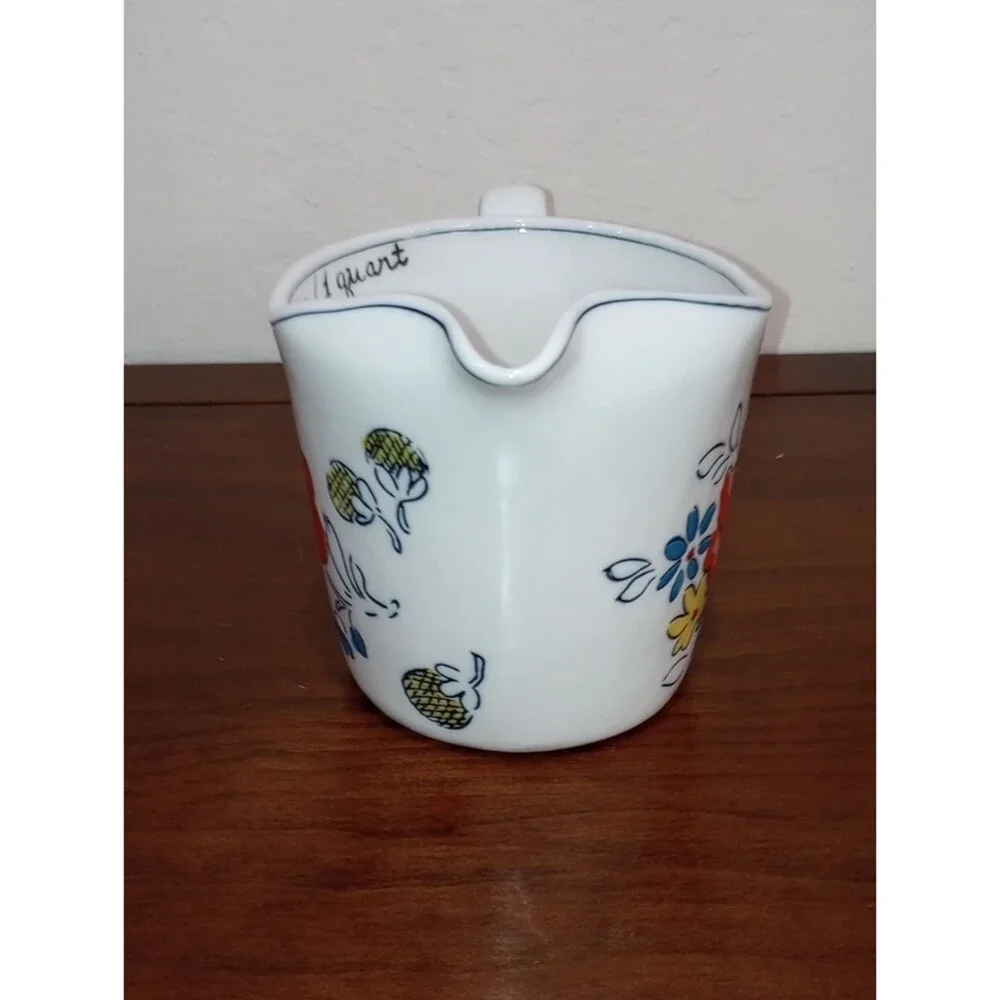 Anthropologie Molly Hatch Floral 1 Quart Measuring Cup